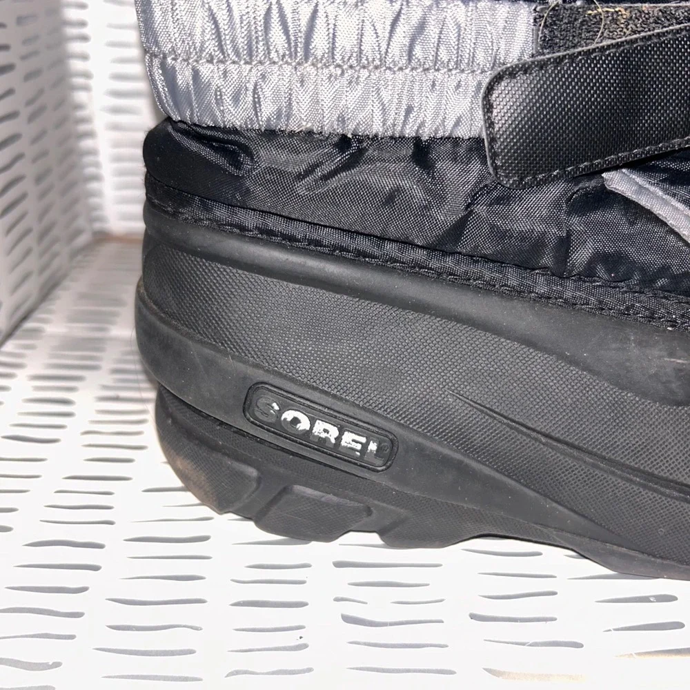 Sorel Kids‎ Flurry Black Snow Boots Waterproof Insulated NY1965-016 Size 5 Youth